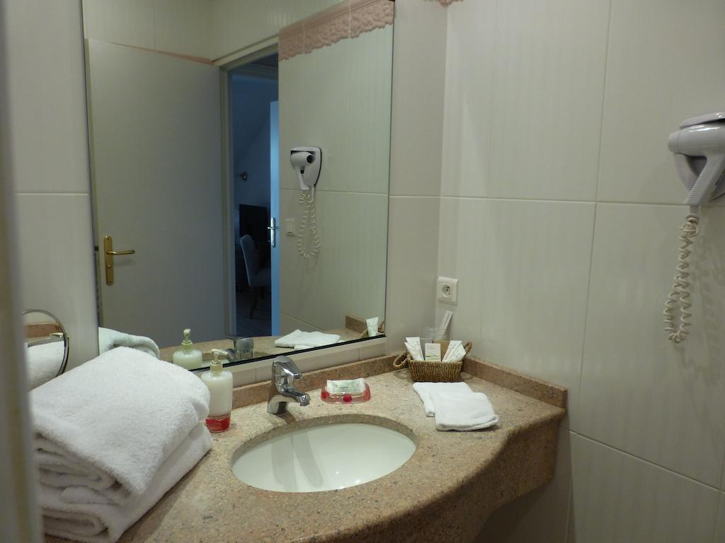 L'Aubiniere Hotel Restaurant & Spa Сент-Уан-ле-Винь Номер фото